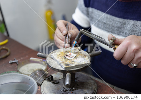 Gas burner engraving of Samarkand crafts Gas burner engraving of Samarkand crafts 136906174
