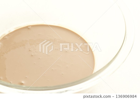 Melted chocolate Melted chocolate 136906984