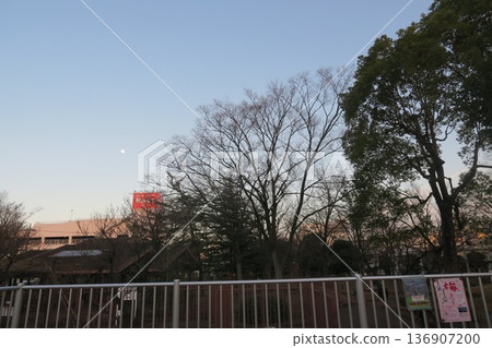 從大屋田公園看到的國中 136907200