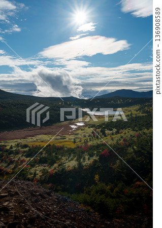 攀登一齋山時可欣賞到壯麗的景色。 攀登一齋山時可欣賞到壯麗的景色。 136908589