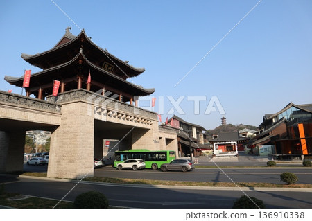 Shaoxing cityscape 136910338