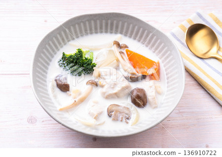 雞胸肉燉菜 136910722