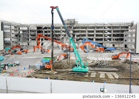 Demolition work of the former Gifu Prefectural Office Demolition work of the former Gifu Prefectural Office 136912245