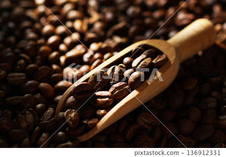 Coffee beans  136912331