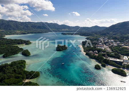 Kabira Bay, Ishigaki Island (aerial photography by drone) 136912925