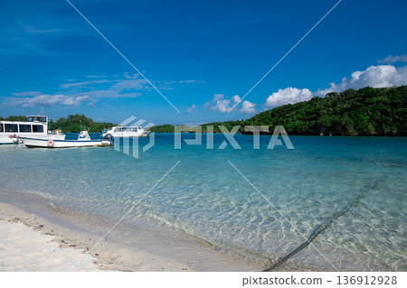 Ishigakijima Kawahira Bay Ishigakijima Kawahira Bay 136912928