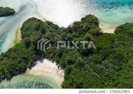 Aerial view of Kabira Bay, Ishigaki Island (photographed by drone) Aerial view of Kabira Bay, Ishigaki Island (photographed by drone) 136912963