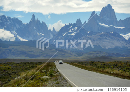 endless road from el calafate to el chanten patagonia argentina with fitz roy mountain view endless road from el calafate to el chanten patagonia argentina with fitz roy mountain view 136914105