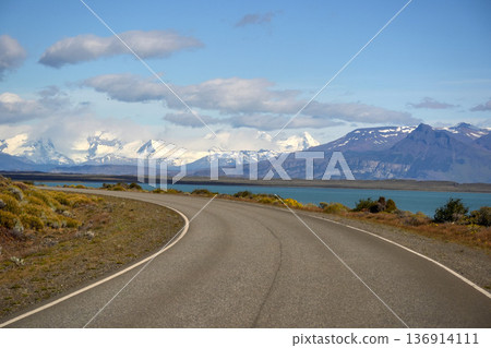 endless road from el calafate to el chanten patagonia argentina endless road from el calafate to el chanten patagonia argentina 136914111