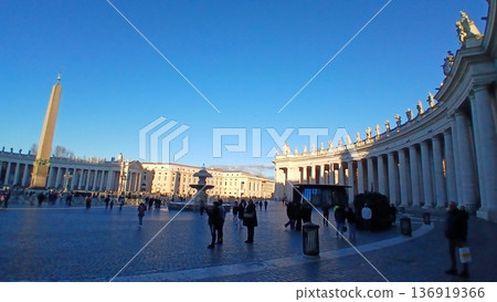 Scenery of the Vatican Square in Rome, Italy Scenery of the Vatican Square in Rome, Italy 136919366