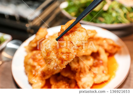 Sweet and Sour Pork (Tangsuyuk) Sweet and Sour Pork (Tangsuyuk) 136921653