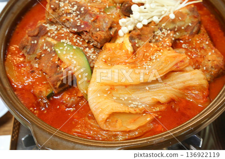 Braised Kimchi With Soft Pork Braised Kimchi With Soft Pork 136922119