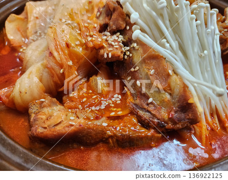 Braised Kimchi With Soft Pork Braised Kimchi With Soft Pork 136922125