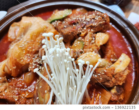 Braised Kimchi With Soft Pork Braised Kimchi With Soft Pork 136922135