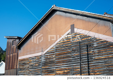 An old and very beautiful building in Ushimado, Okayama Prefecture, Japan An old and very beautiful building in Ushimado, Okayama Prefecture, Japan 136924518