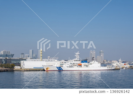 Ships moored at Minato Mirai Port Ships moored at Minato Mirai Port 136926142