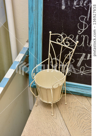 Miniature chair planter white metal Miniature chair planter white metal 136927658