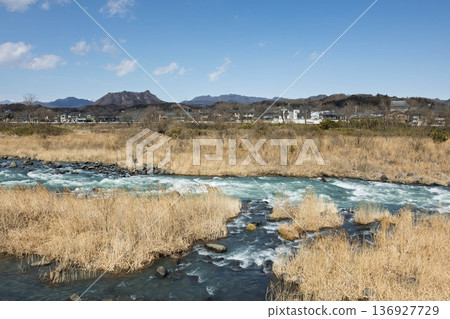 Agatsuma River and Nakanojo Townscape in Early Spring, Gunma Prefecture 136927729