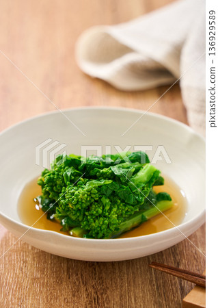 Spring flavor: Boiled rape blossoms Spring flavor: Boiled rape blossoms 136929589