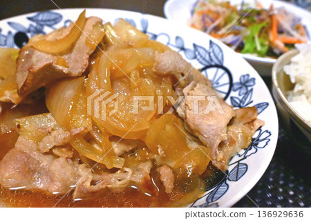 豬肉薑汁炒飯圖片 豬肉薑汁炒飯圖片 136929636