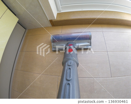 吸塵器（POV） 136930461