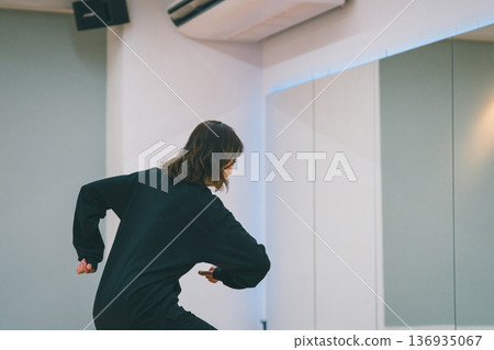 dancing, female, lady 136935067