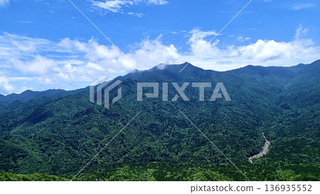 從鹿兒島縣屋久島太鼓岩眺望的景色 136935552
