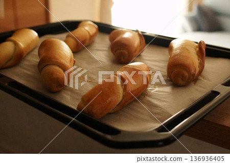 Homemade rolls 136936405