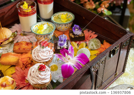 Vivid and luxurious afternoon tea images Vivid and luxurious afternoon tea images 136937806