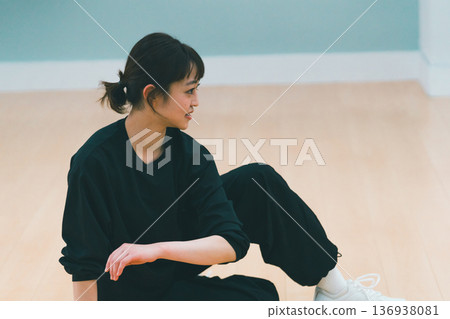 dancing, female, lady 136938081