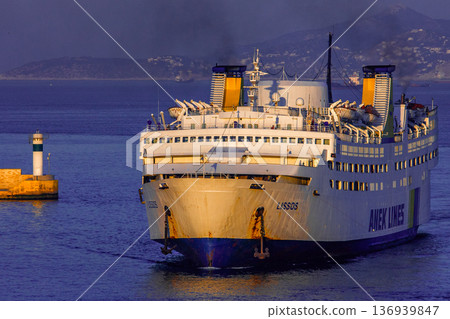 比雷埃夫斯港 136939847