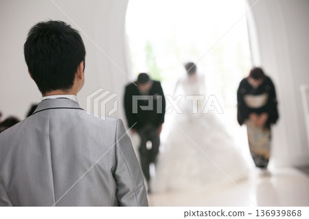Entrance scene image material with father at wedding hall Virgin Road Entrance scene image material with father at wedding hall Virgin Road 136939868
