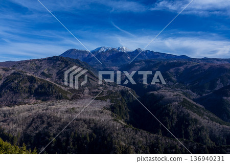 Mount Ontake in early winter, from the Ontake Panorama Line in Kosaka Town, Gero City, Gifu Prefecture 136940231