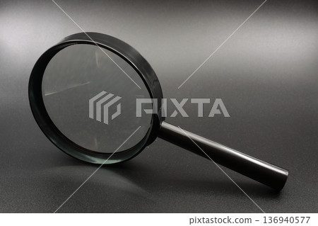 Magnifying Glass 136940577