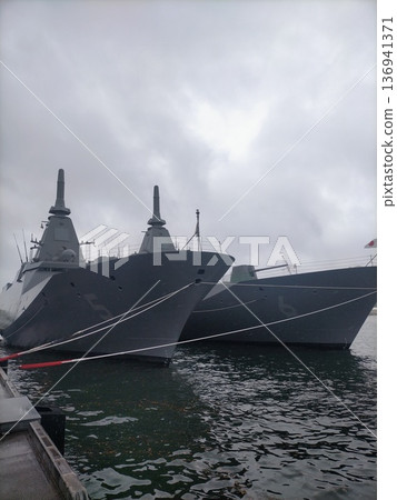Escort ship Escort ship 136941371