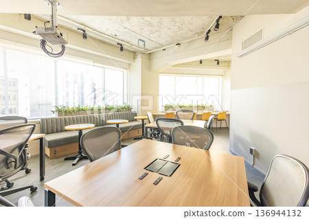 Fashionable coworking space Fashionable coworking space 136944132