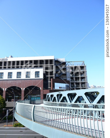 Shinko Circle Walk 136945017