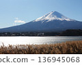 富士山 136945068