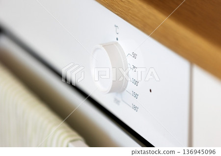 Modern kitchen oven with temperature control 136945096