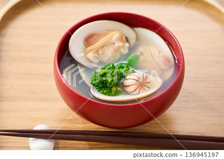 Clam soup with rape blossoms Spring clear soup 136945197