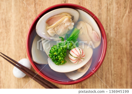 Clam soup with rape blossoms Spring clear soup Clam soup with rape blossoms Spring clear soup 136945199