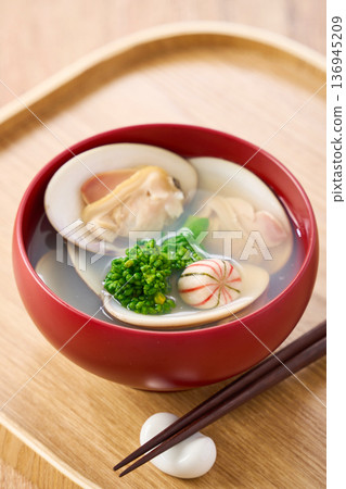Clam soup with rape blossoms Spring clear soup Clam soup with rape blossoms Spring clear soup 136945209