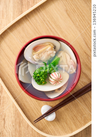 Clam soup with rape blossoms Spring clear soup Clam soup with rape blossoms Spring clear soup 136945210