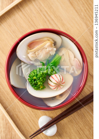 Clam soup with rape blossoms Spring clear soup Clam soup with rape blossoms Spring clear soup 136945211