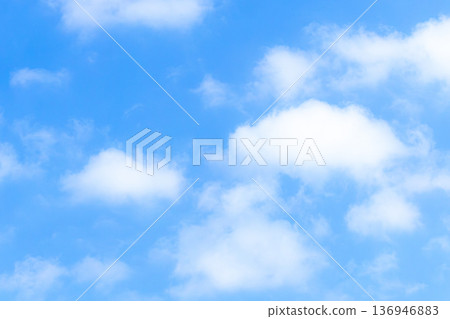藍天白雲的簡單風景 藍天白雲的簡單風景 136946883
