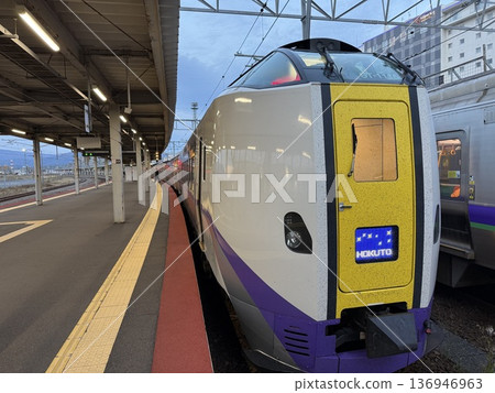 Super Hokuto Express train at Hakodate Station 136946963