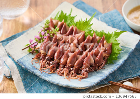 水煮螢火蟲魷魚 136947563