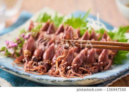 水煮螢火蟲魷魚 水煮螢火蟲魷魚 136947580
