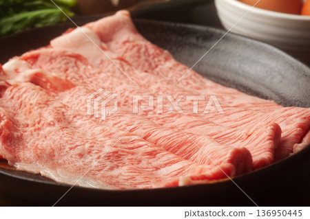 日本黑毛牛肉壽喜燒 136950445