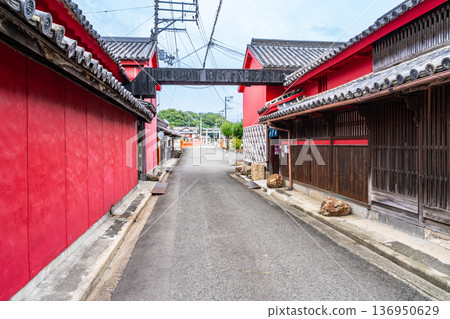 初秋時節的香川縣東香川市龜石屋2號樓,香川縣 初秋時節的香川縣東香川市龜石屋2號樓,香川縣 136950629